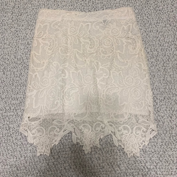 Forever 21 Dresses & Skirts - Lace skirt